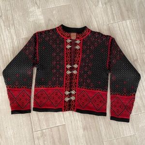 Christiania Nordic sweater cardigan 100% wool with metal clasps